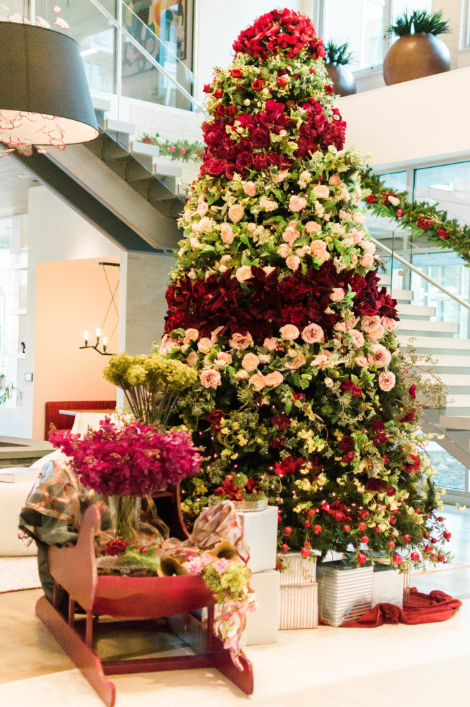 Christmas tree flowers -Christmas flowers - Holiday tree designs - Beautiful Christmas tree designs