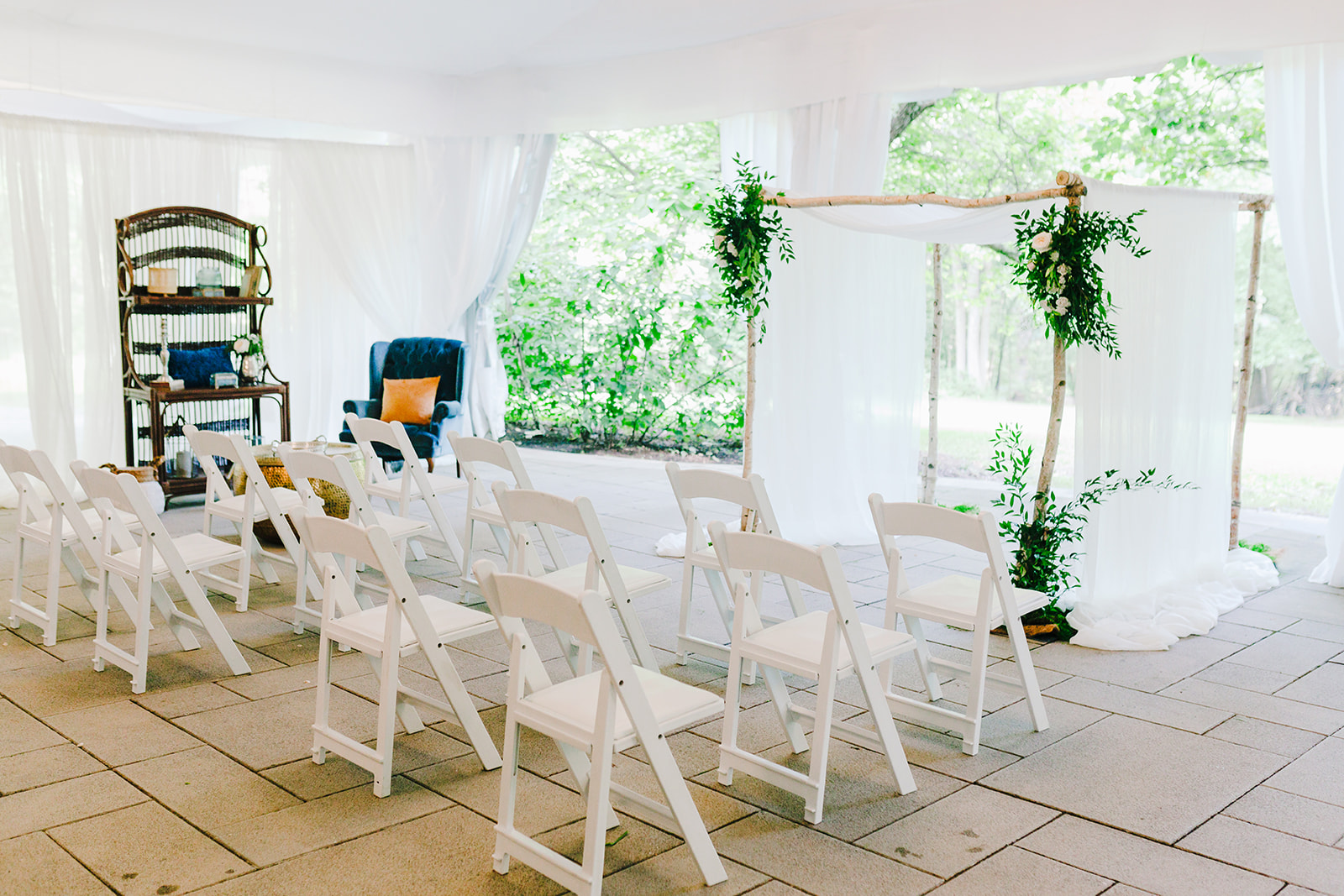 microwedding design - wedding ceremony design - wedding ceremony florals - wedding ceremony florist - wedding seating