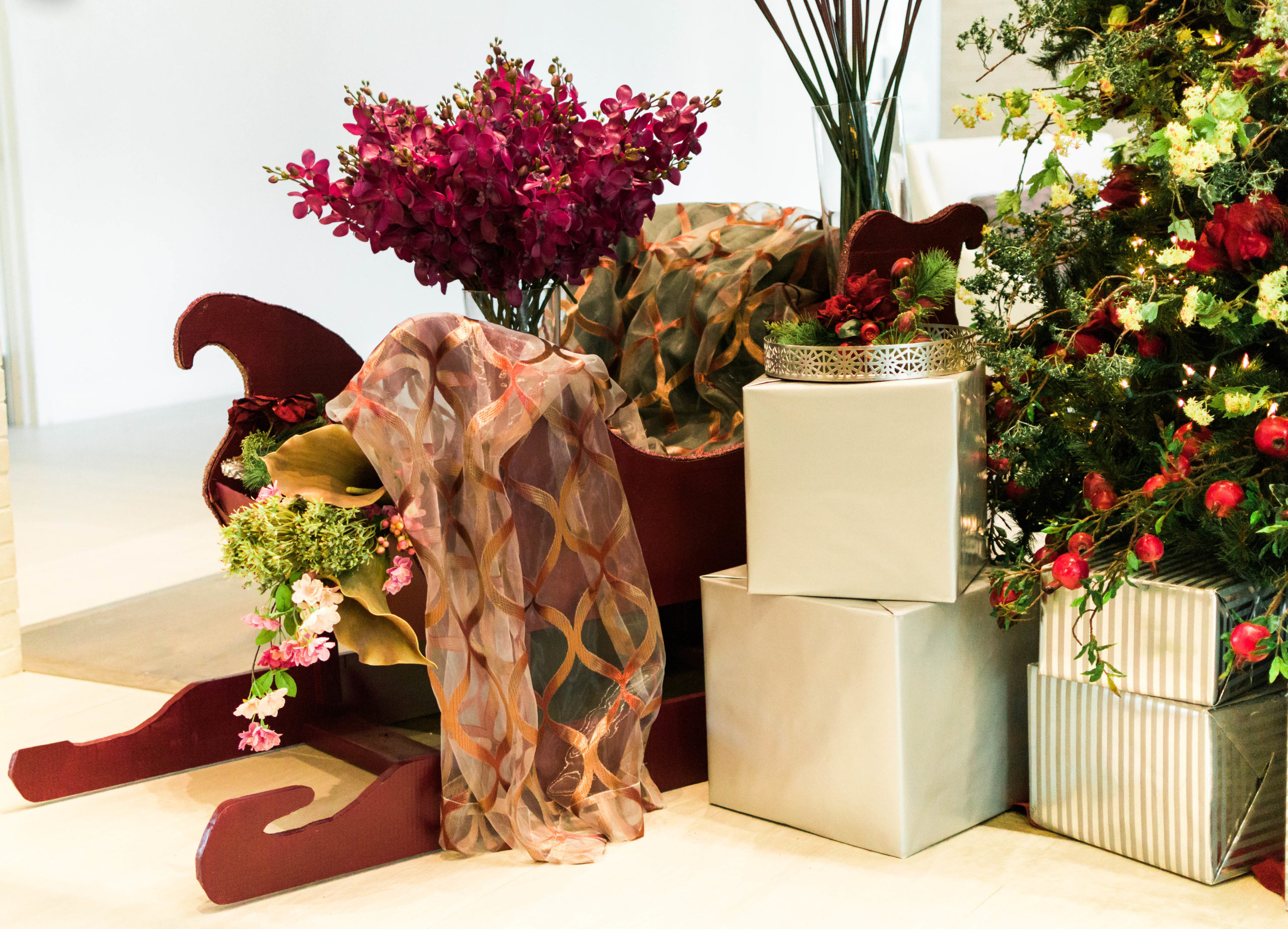 Christmas sleigh decoration - christmas flower decorations -christmas tree decorations- holiday decor